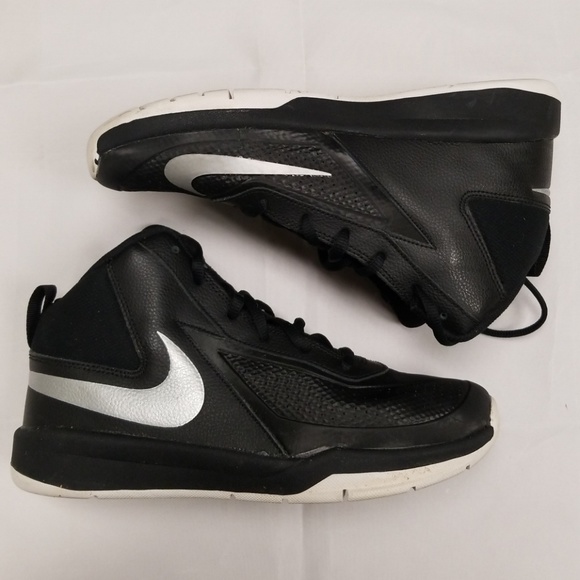 Nike Other - Boys Nike Team Hustle Basketball Shoes
